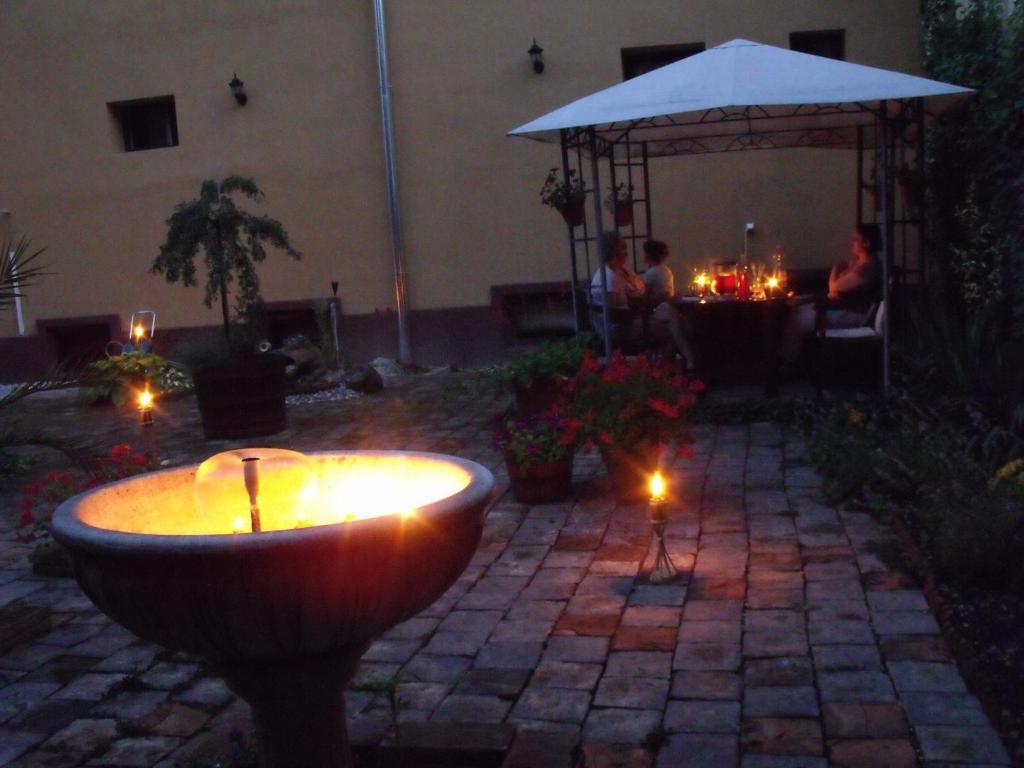Caesar Panzio Hotel Papa Ngoại thất bức ảnh