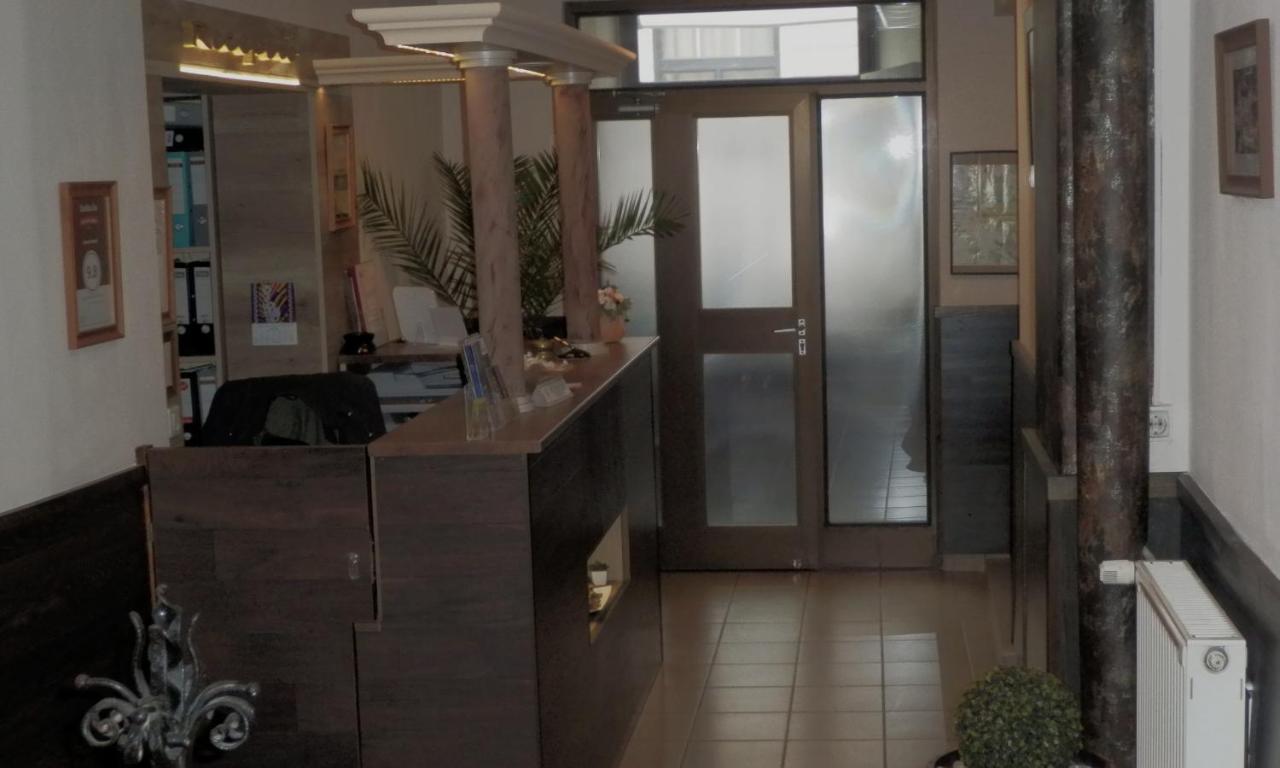 Caesar Panzio Hotel Papa Ngoại thất bức ảnh